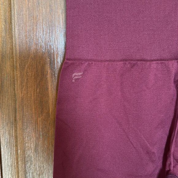 Fabletics | Burgundy Seamless Cropped Leggings Size S - Picture 8 of 9